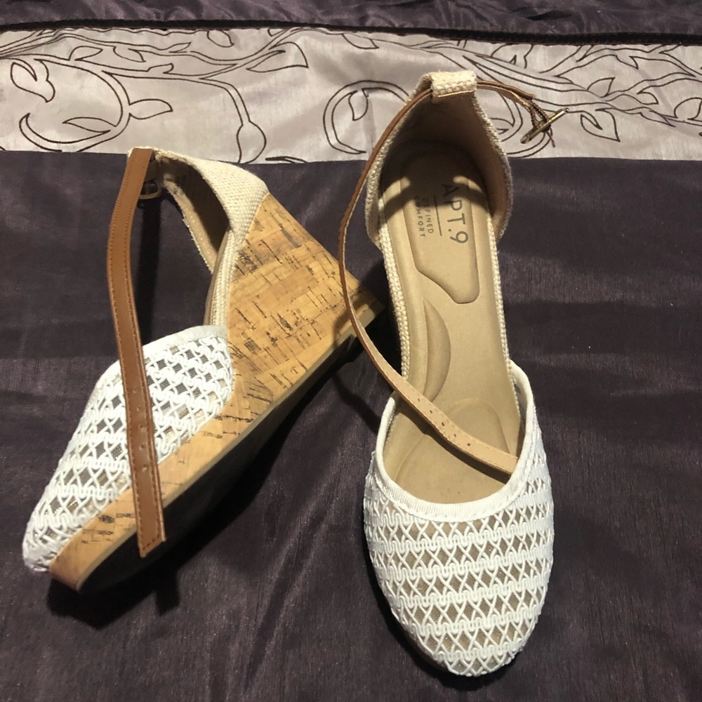 ADPT White Closed Toe Wedge
